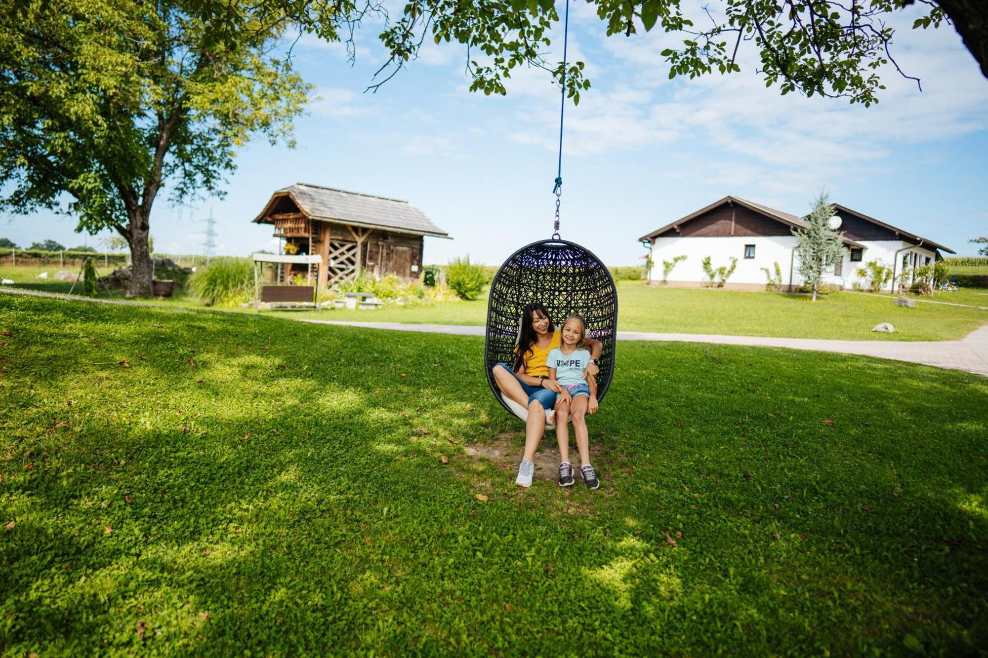 Erlebnisbauernhof Tschom Sankt Kanzian am Klopeiner See Exterior foto