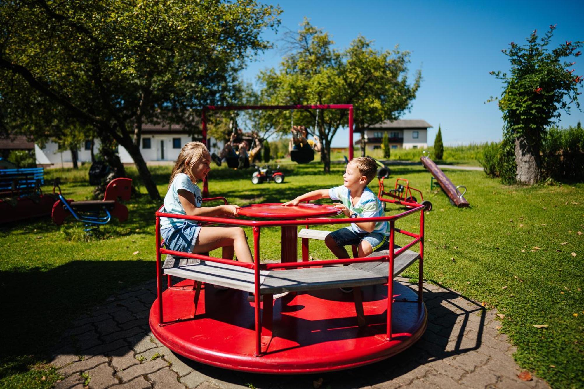 Erlebnisbauernhof Tschom Sankt Kanzian am Klopeiner See Exterior foto