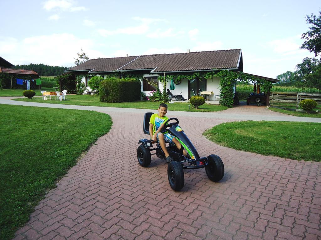 Erlebnisbauernhof Tschom Sankt Kanzian am Klopeiner See Exterior foto